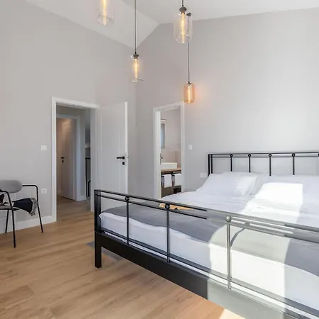 Pet Friendly In Sveti Lovrec