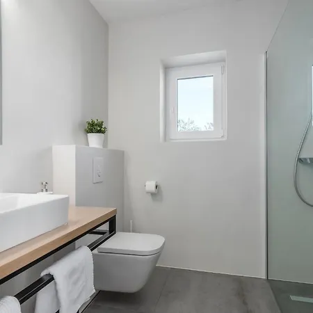 Holiday home In Sveti Lovrec With Kitchen