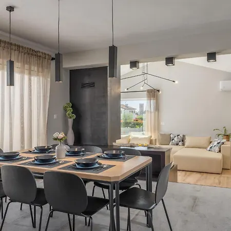 In Sveti Lovrec With Kitchen Holiday home Sveti Lovrec Pazenaticki